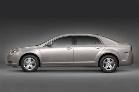 2009 Chevrolet Malibu Hybrid Review & Ratings | Edmunds