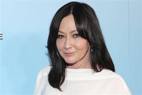 Shannen Doherty reveals breast cancer has spread to her brain in ...