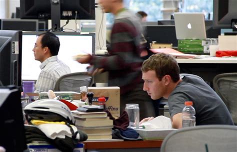 How The Famous Tech CEOs Desks Look Like?