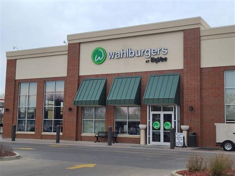 Wahlburgers @ Hy-Vee - Springfield, IL 62704, Reviews, Hours & Contact