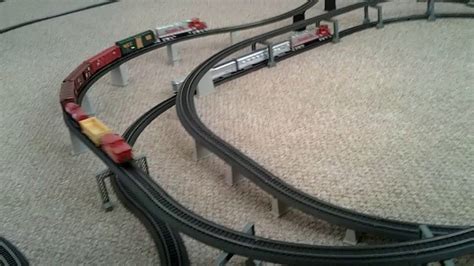 Model trains layouts: Bachmann trains ho e-z track