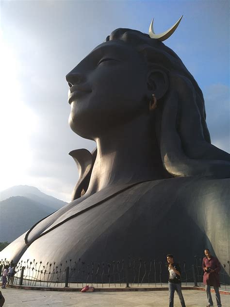 File:Adiyogi Statue at Isha Yoga center.jpg - Wikimedia Commons