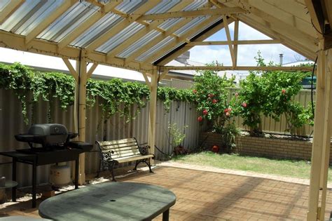 Mandurah Beach House UPDATED 2022: 3 Bedroom House Rental in Mandurah with Private Yard and ...