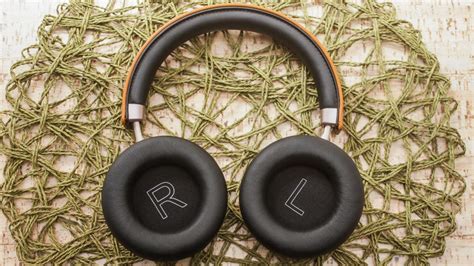 Heyday Wireless On-Ear headphones - CNET