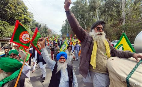 Farmers march today: Protesting Farmers To March To Delhi Today, Cops ...