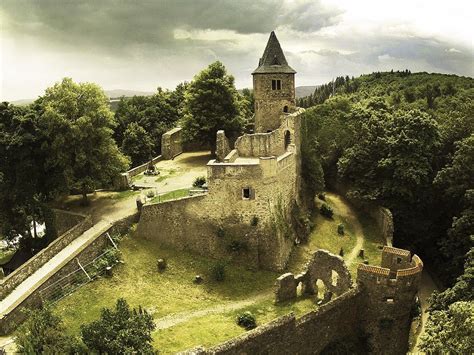 Frankenstein Castle, Mühltal, Germany (with Map & Photos) | Castle ...