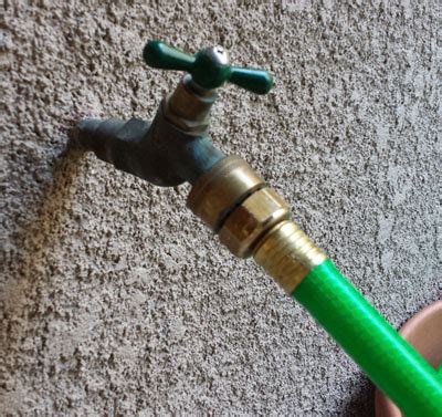 leak - Leaky outdoor faucet when using spray nozzle - Home Improvement Stack Exchange
