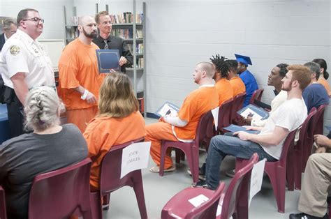 Warren County Regional Jail celebrates inmates' successes | News ...