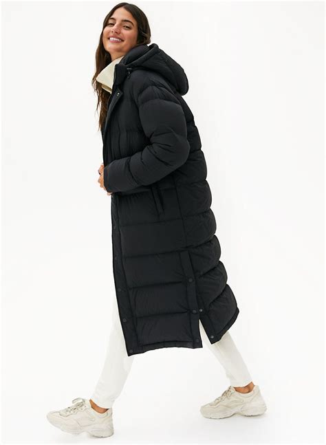 The Super Puff Long - Black long, goose-down puffer jacket | Long ...