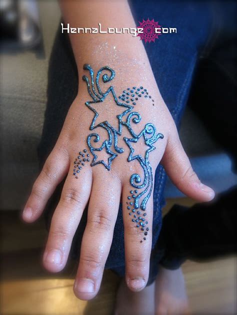 emma_stars_henna | Simple henna tattoo, Henna tattoo designs simple, Henna tattoo designs