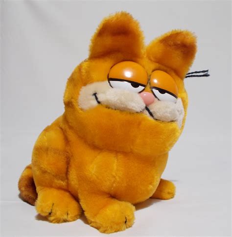 Garfield Plush Cat Vintage Dakin Stuffed Animal 9 Tall