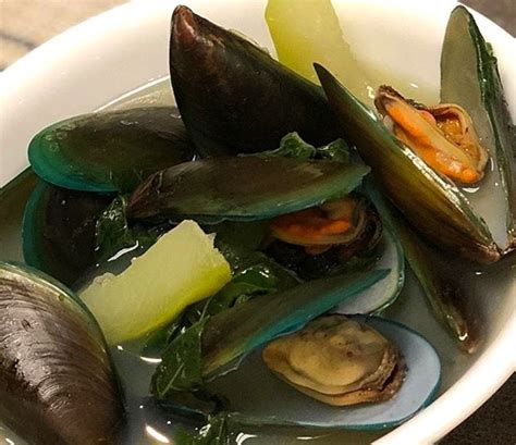 Filipino-Style Mussel Soup (Sabaw ng Tahong) - Delishably