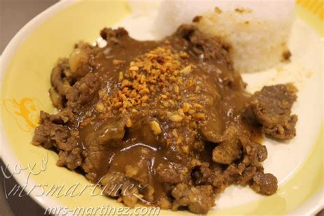 Jollibee Ultimate Burger Steak & Garlic Pepper Beef Review - MrsMartinez's Raves and Rants | A ...