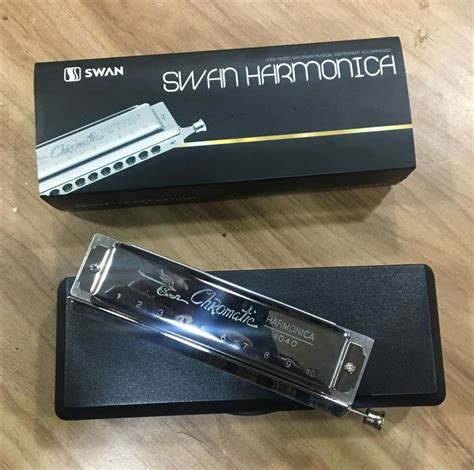 Swan Harmonica Chromatic 1040 – Baadok