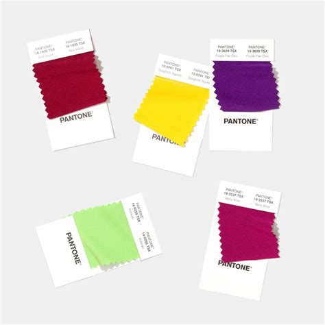 PANTONE® Europe | Polyester Swatch Book