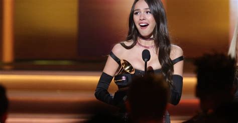 Grammys: Best and Worst Moments of the 2022 Awards - Mass News