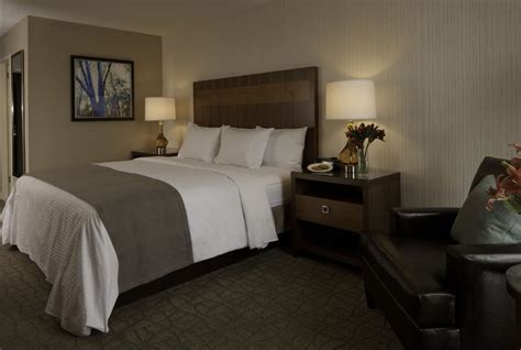 DoubleTree by Hilton Pittsburgh-Green Tree, Pittsburgh (PA) | Best deals | lastminute.com