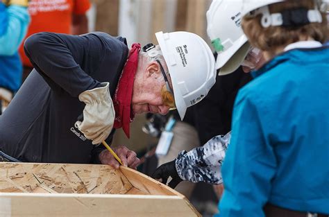 Jimmy Carter Attends Habitat for Humanity Build in Nashville