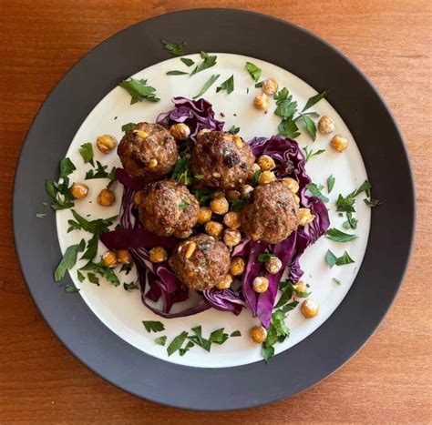 Lamb Meatballs with Pine Nuts and Raisins : Ugly Duckling Bakery