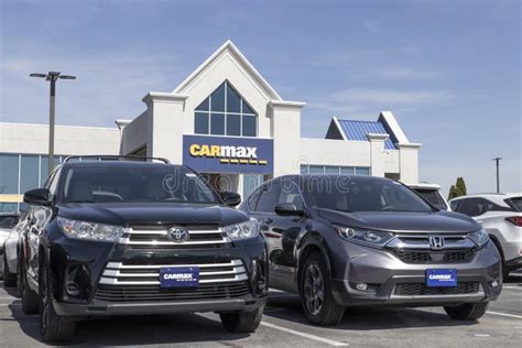 CarMax Dealership Toyota and Honda SUV Display. CarMax is the Largest ...