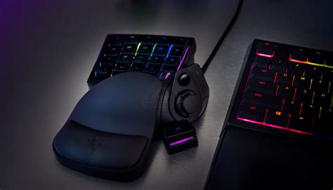 Razer Tartarus V2: Keypad gaming con 32 teclas meca-membranosas e iluminación RGB