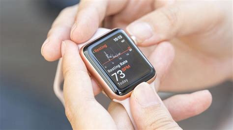 Apple reportedly developing Apple Watch with built-in EKG heart monitor ...