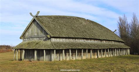 Viking Longhouse - What were Viking homes like? - SeriesCommitment