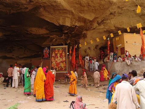 Hinglaj Mata Mandir: A Hindu Temple that Transcends Time - Youlin Magazine