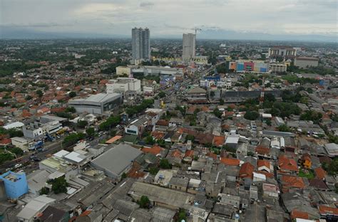 Kota Depok: Dari Tanah Partikelir Hingga Menjadi Penyangga Ibu Kota Negara – Kompaspedia