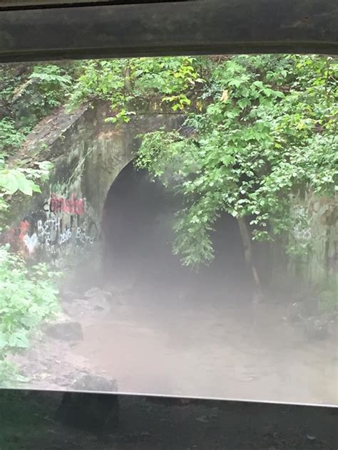 Haunted Sensabaugh Tunnel in Tennessee. I had the chills every second ...