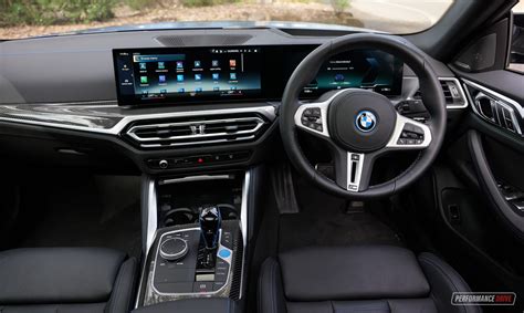 2022 BMW i4 M50-interior – PerformanceDrive