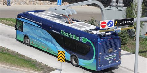 Electric bus rolls over and crashes - rooftop battery pack design ...