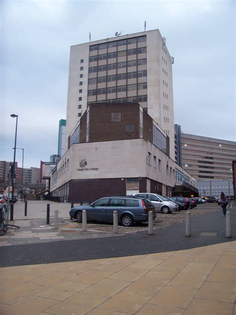 File:Leeds City College technology campus 001.jpg - Wikipedia, the free encyclopedia
