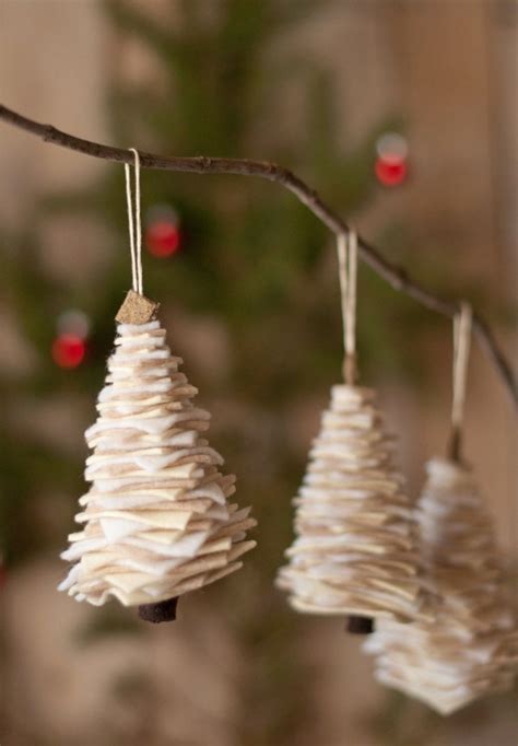 70 DIY Felt Christmas Tree Ornaments - Shelterness