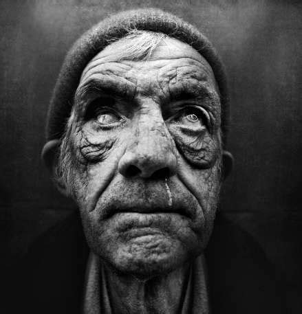 23 Hauntingly Homeless Captures