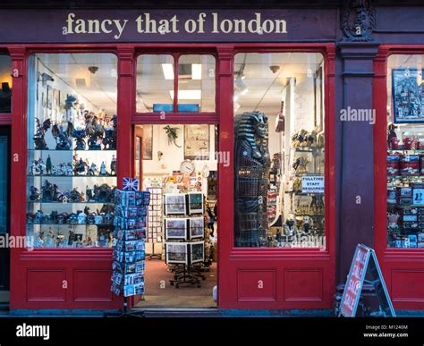 London Souvenir Gift Shop - Fancy That of London tourist souvenir shop near the British Museum ...