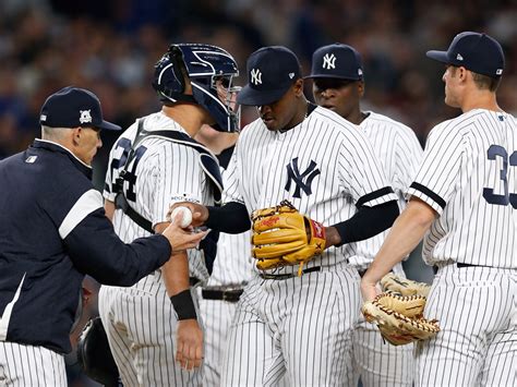 Yankees pull starting pitcher after just one out in a must-win game - Business Insider