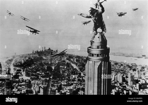 King kong empire state building hi-res stock photography and images - Alamy