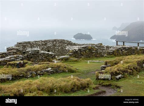 Ruins, Tintagel Castle, Cornwall, UK Stock Photo - Alamy