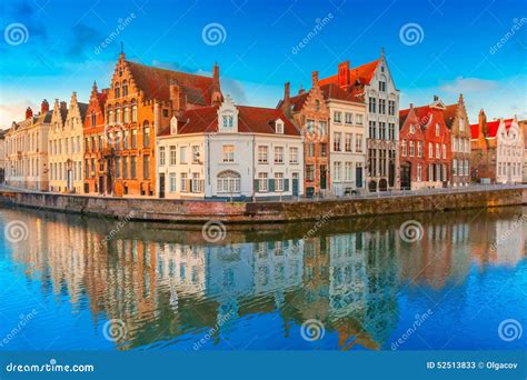 Bruges Canal Spiegelrei with Beautiful Houses Stock Image - Image of ...