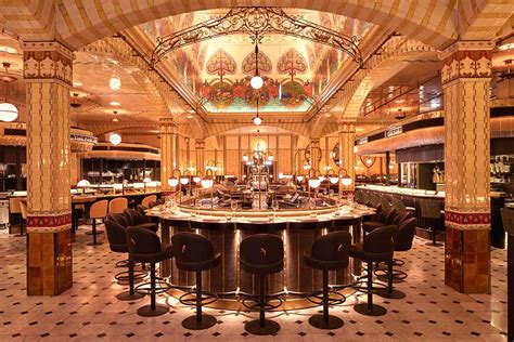 Harrods' big food hall revamp continues as The Dining Hall is unveiled | Hot Dinners