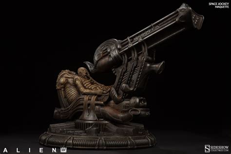 Alien Space Jockey Maquette Images from Sideshow Collectibles | Collider