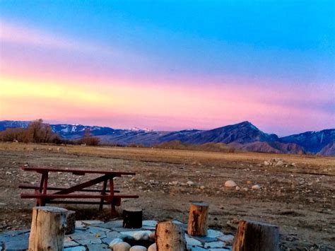 Sunrise in Wyoming | Wyoming, Natural landmarks, Sunrise