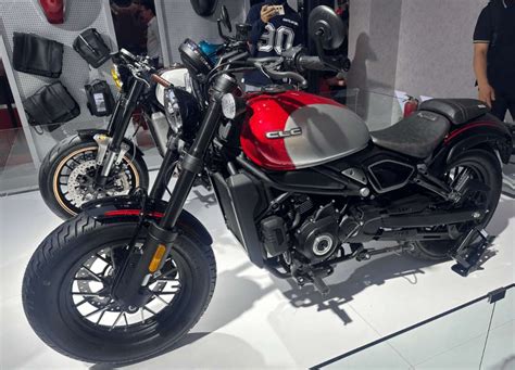 CF Moto 450cc yeni naked ve cruiser modellerini tanıttı