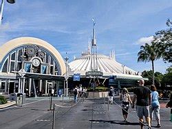 Space Mountain (Magic Kingdom) - Wikipedia