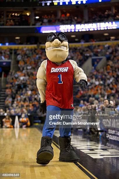 97 University Of Dayton Mascot Stock Photos, High-Res Pictures, and ...