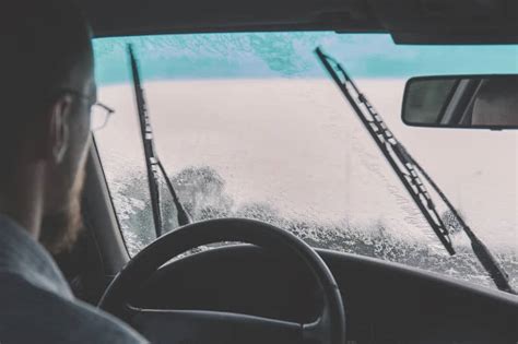 5 Different Types of Windshield Wipers (Incl. Examples) - Car Roar