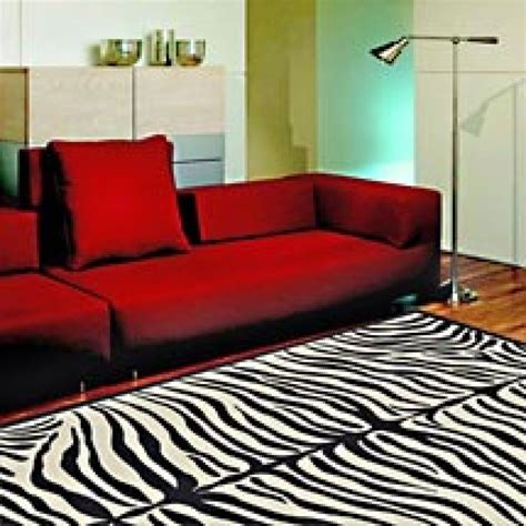 Hot-Combination-Of-Red-Sofa-Set-And-Black-And-White-Zebra-Rug-Motif-Idea-For-Contemporary-Livi ...