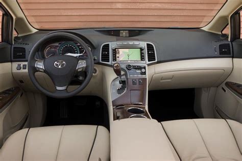 (Above): Interior view of the 2009 Toyota Venza.