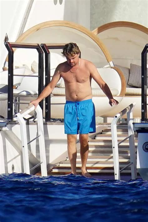 Shirtless Leonardo DiCaprio kicks off 2023 with bikini-clad women amid romance rumours - Irish ...